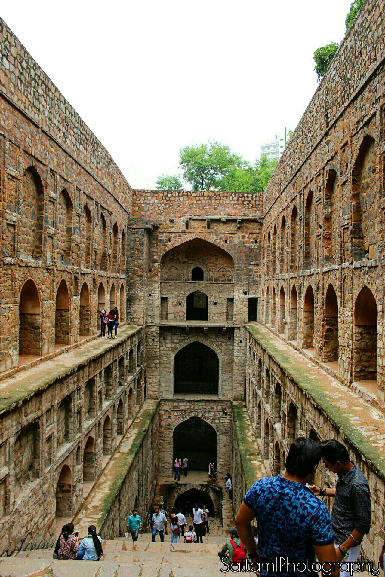 Agrasen ki Baoli. Beautiful Converging Walls. Sattam Photography. 